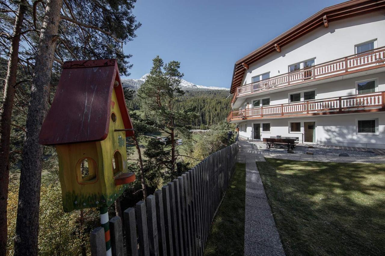 Mount Everest Apartment
